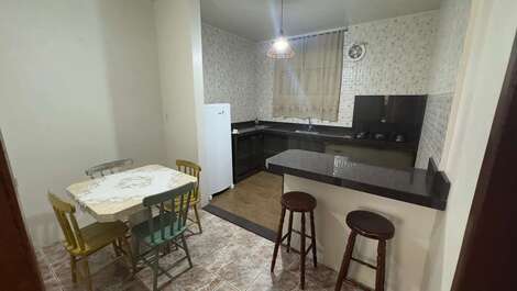 Casa de Praia em Porto Belo, 2 quartos com Ar-condicionado e Garagem