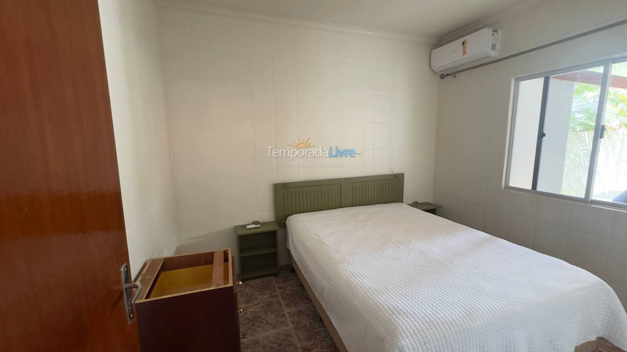 Casa para aluguel de temporada em Porto Belo (Vila Nova)