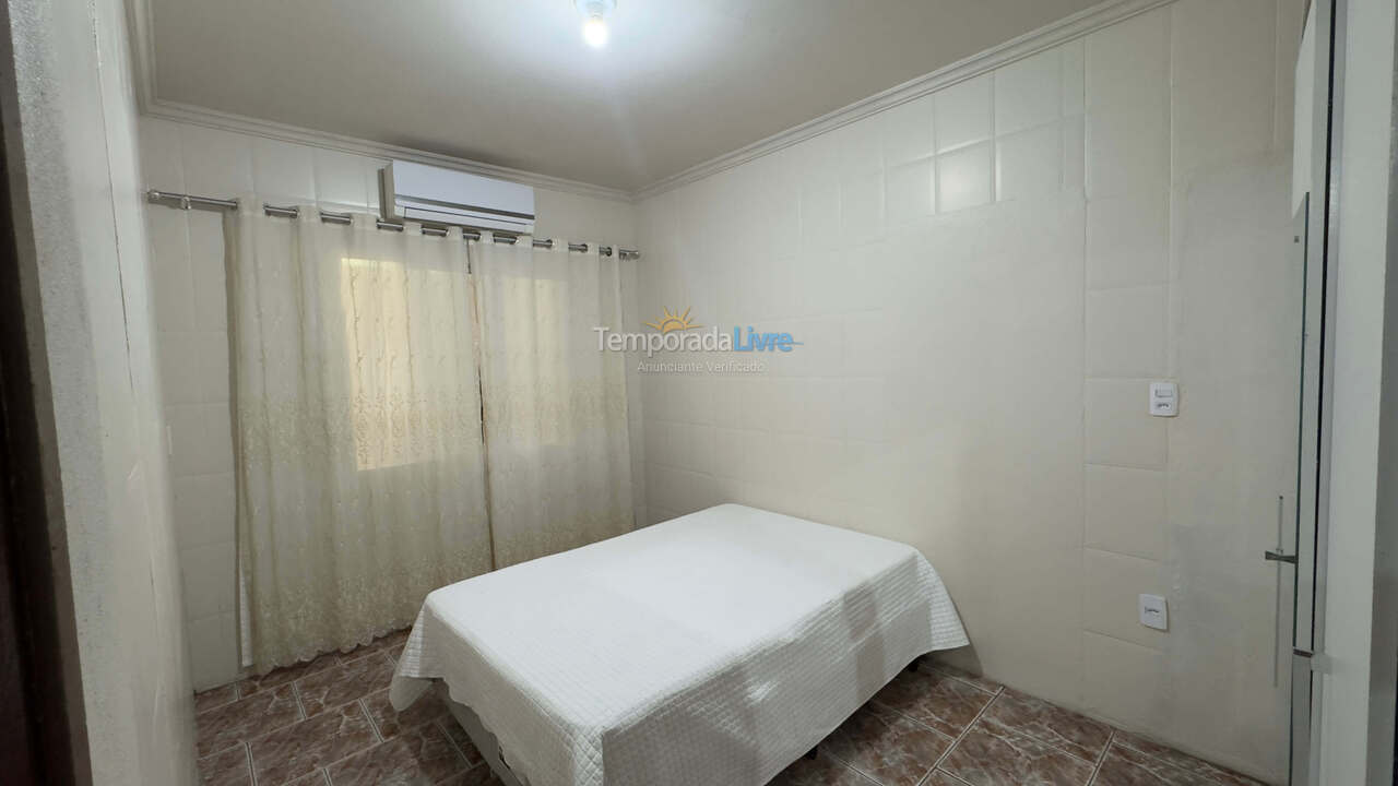 Casa para aluguel de temporada em Porto Belo (Vila Nova)