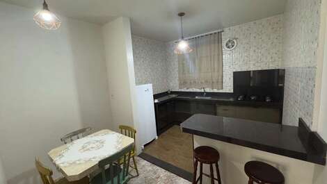 Casa de Praia em Porto Belo, 2 quartos com Ar-condicionado e Garagem