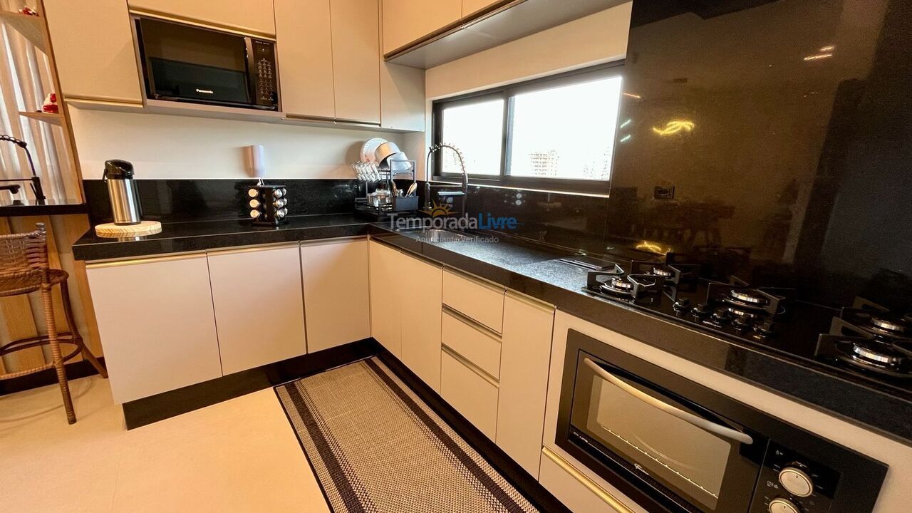 Apartamento para aluguel de temporada em Porto Belo (Perequê)