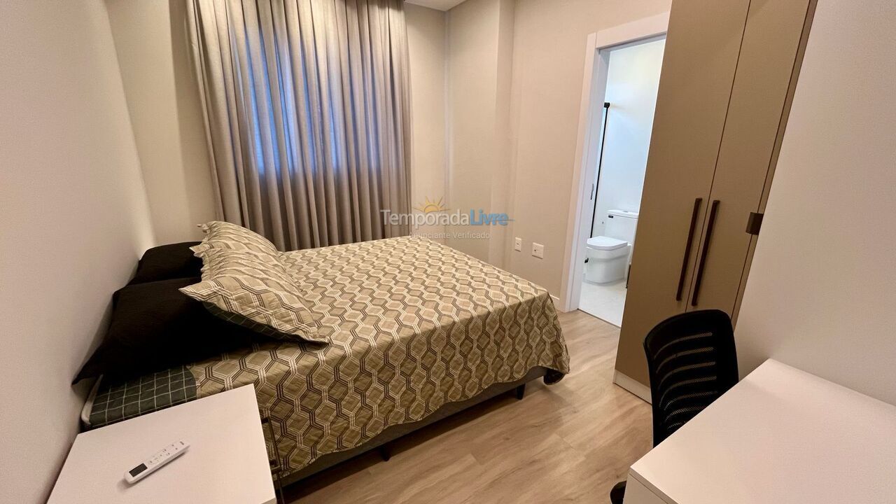 Apartamento para aluguel de temporada em Porto Belo (Perequê)