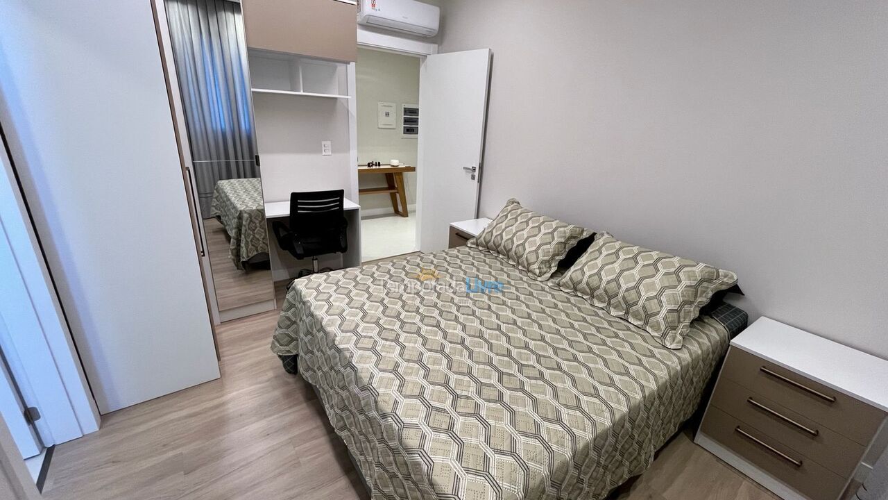 Apartamento para aluguel de temporada em Porto Belo (Perequê)