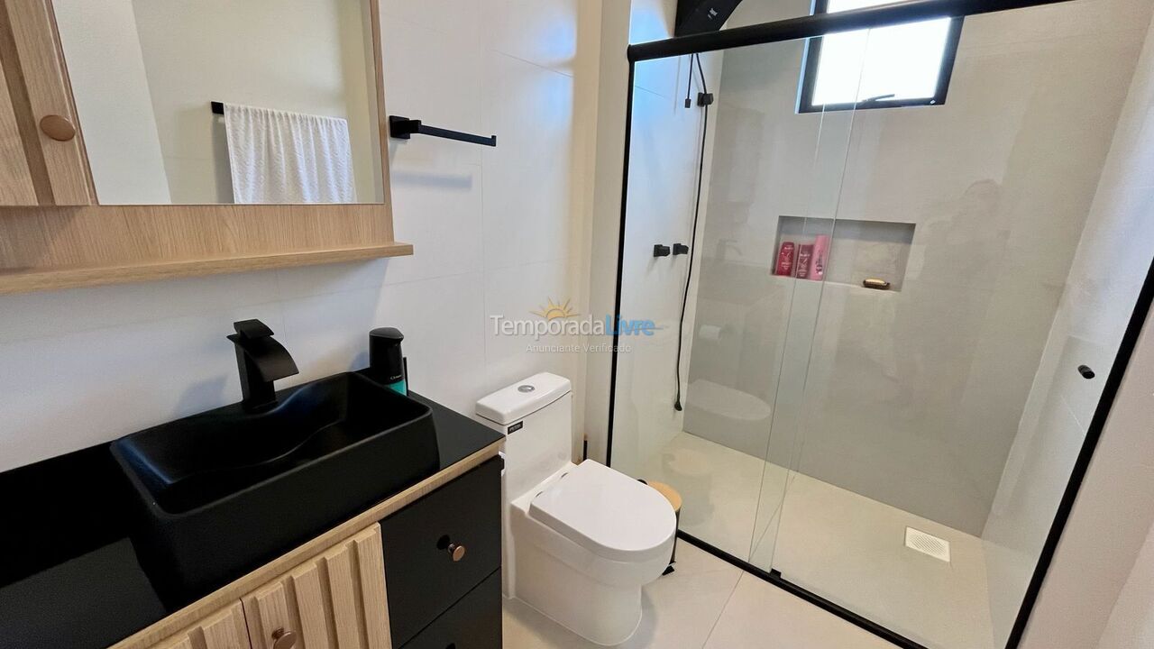 Apartamento para aluguel de temporada em Porto Belo (Perequê)