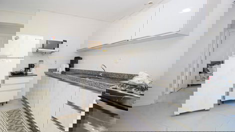 SIDE SUITABLE FOR A SEA VIEW ON THE FOUR-SEA BEACH - EXCLUSIVE