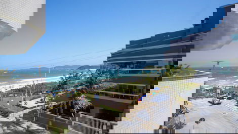 SIDE SUITABLE FOR A SEA VIEW ON THE FOUR-SEA BEACH - EXCLUSIVE