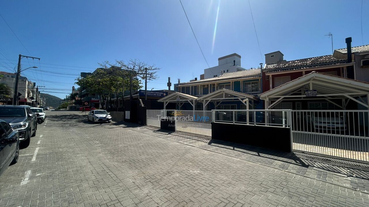 House for vacation rental in Bombinhas (Praia de Bombas)