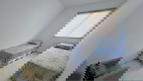 Apartamento tranquilo com piscina em Canasvieiras 800 metros do mar