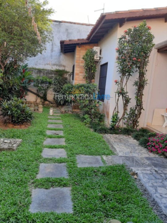 Casa para aluguel de temporada em Caraguatatuba (Martin de Sá)