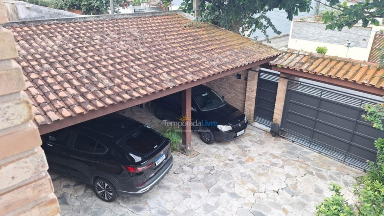 Casa para aluguel de temporada em Caraguatatuba (Martin de Sá)