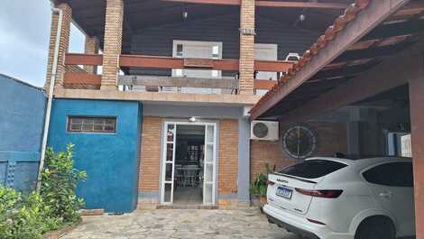 Casa 400m da praia Martin de Sá