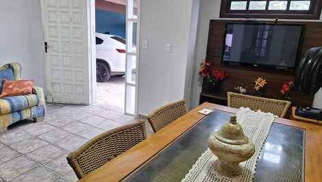 Casa 400m da praia Martin de Sá