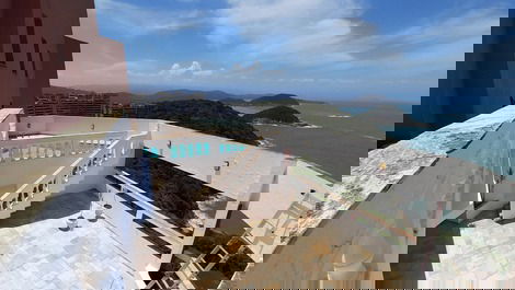 Vista da área  da churrasqueira  e da piscina  da cobertura 