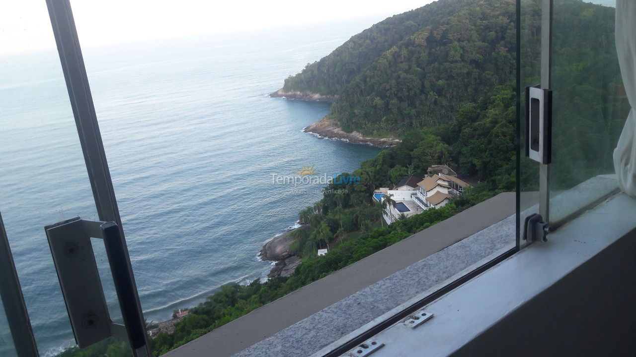 Apartment for vacation rental in Guarujá (Praia do Pernambuco)