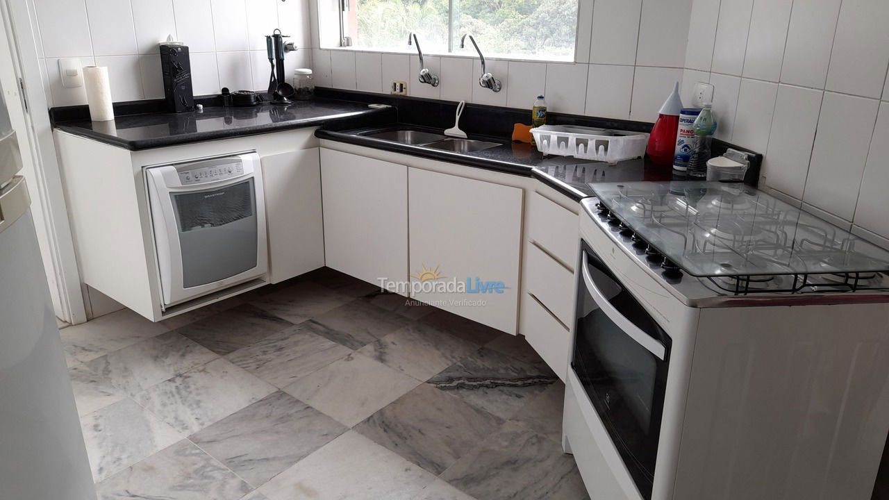 Apartment for vacation rental in Guarujá (Praia do Pernambuco)