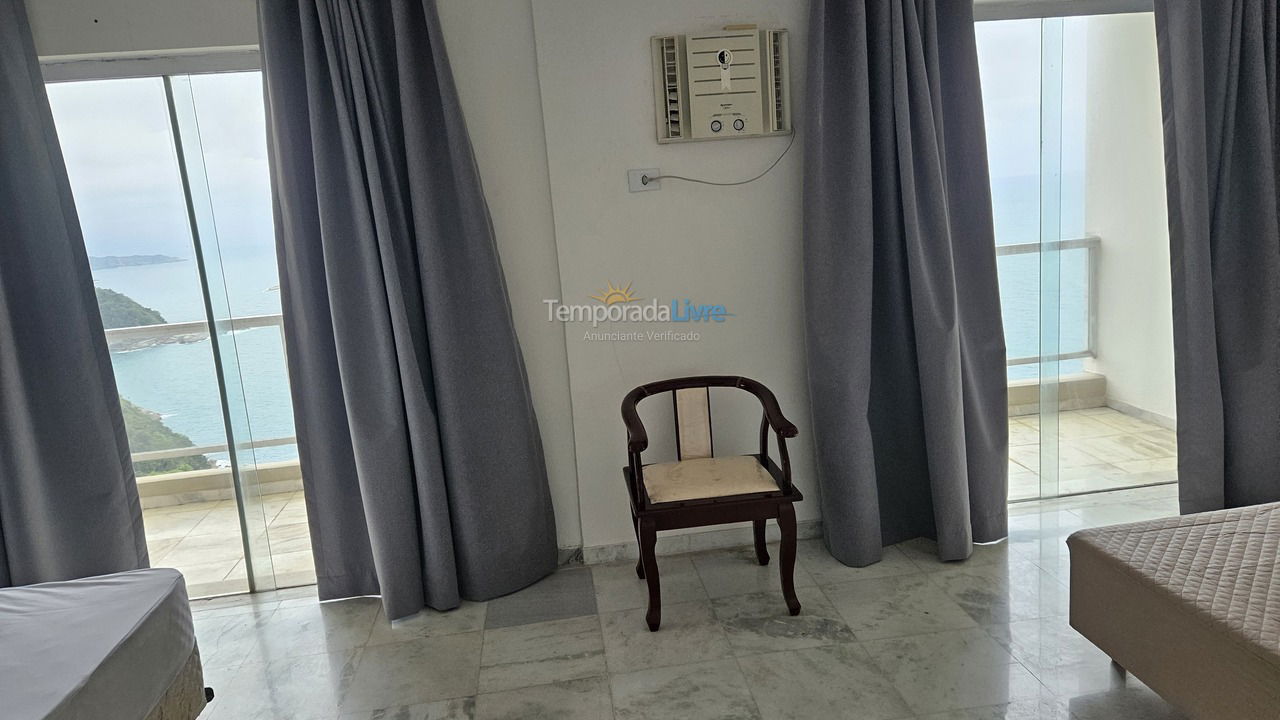 Apartment for vacation rental in Guarujá (Praia do Pernambuco)