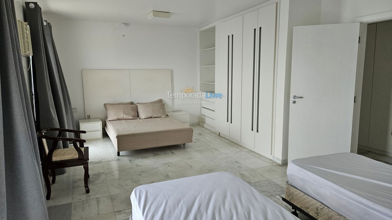 Apartment for vacation rental in Guarujá (Praia do Pernambuco)