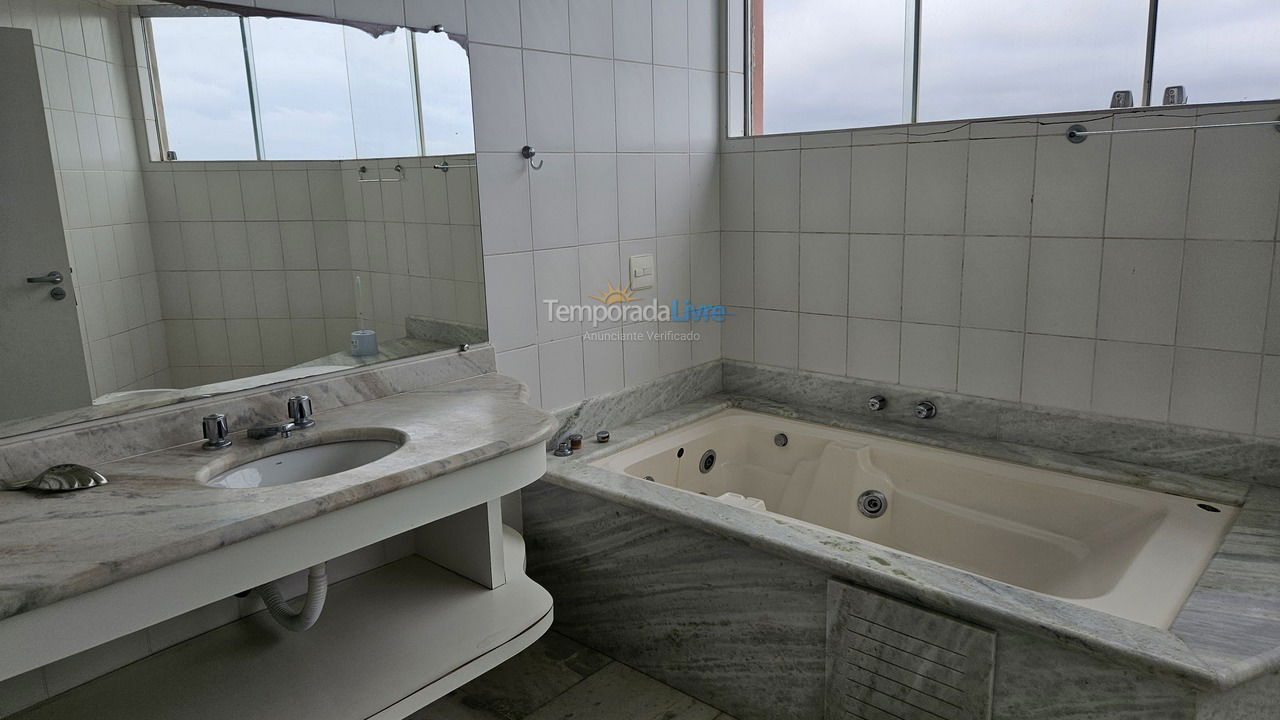 Apartment for vacation rental in Guarujá (Praia do Pernambuco)