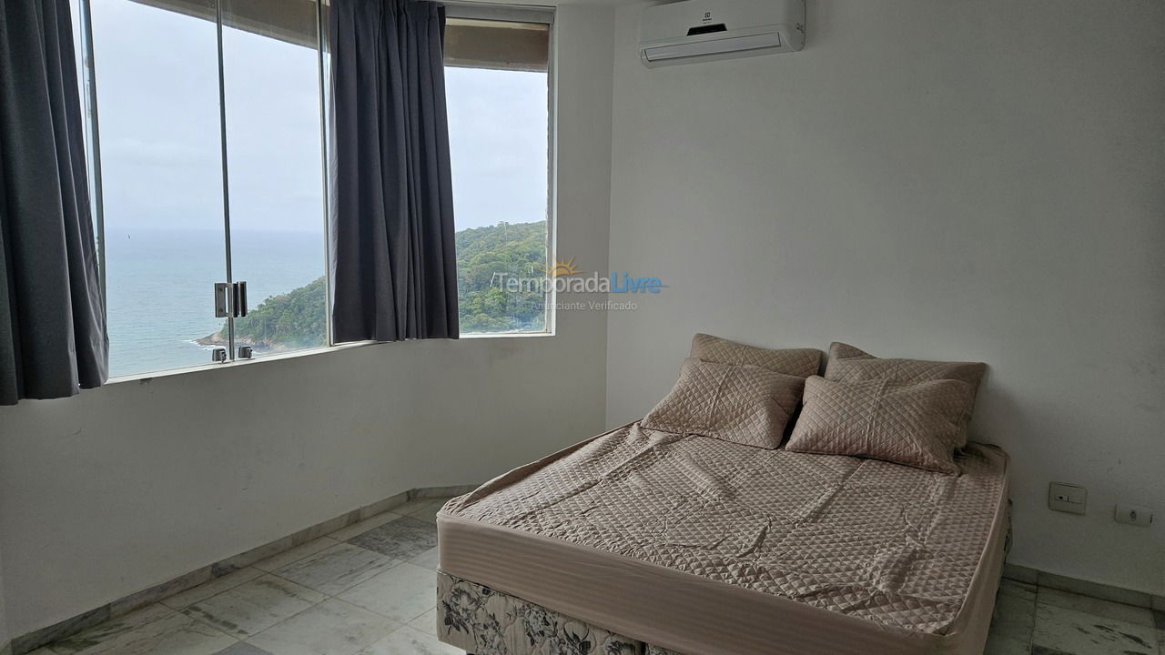 Apartment for vacation rental in Guarujá (Praia do Pernambuco)