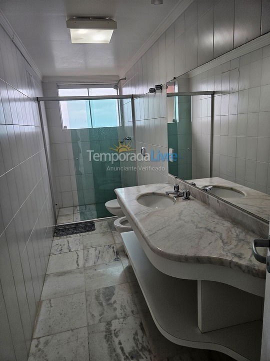 Apartment for vacation rental in Guarujá (Praia do Pernambuco)