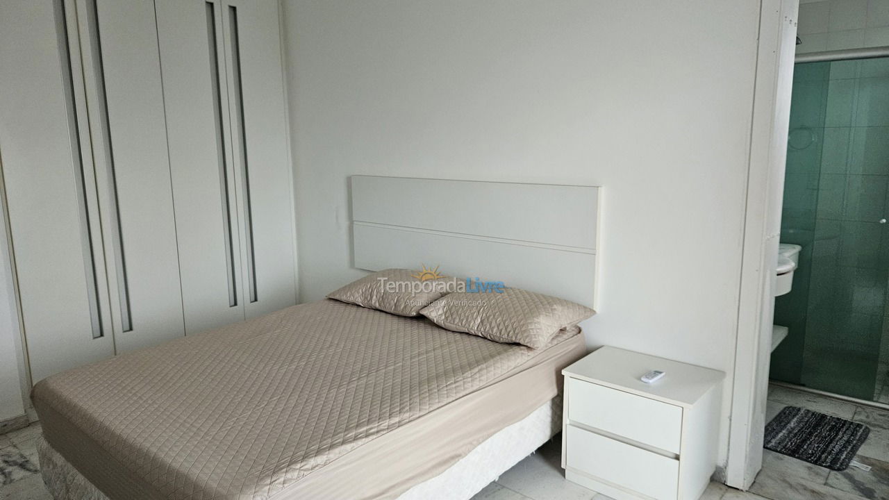 Apartment for vacation rental in Guarujá (Praia do Pernambuco)