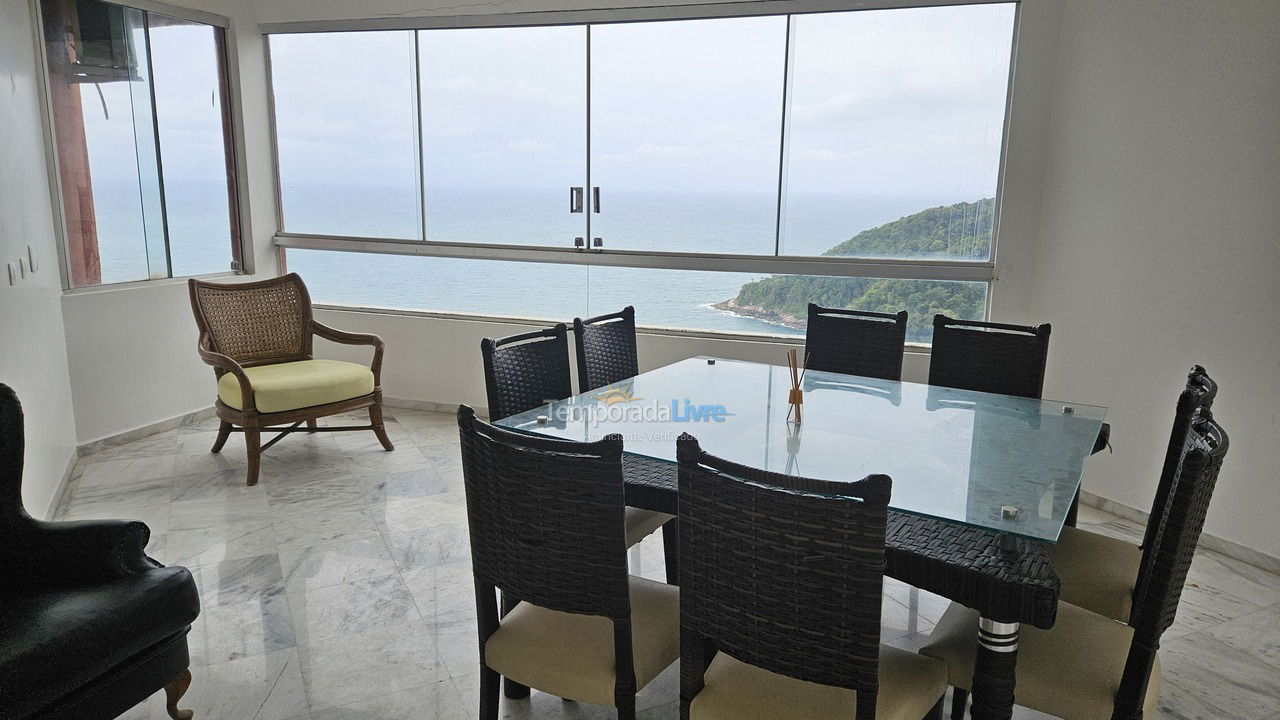 Apartment for vacation rental in Guarujá (Praia do Pernambuco)