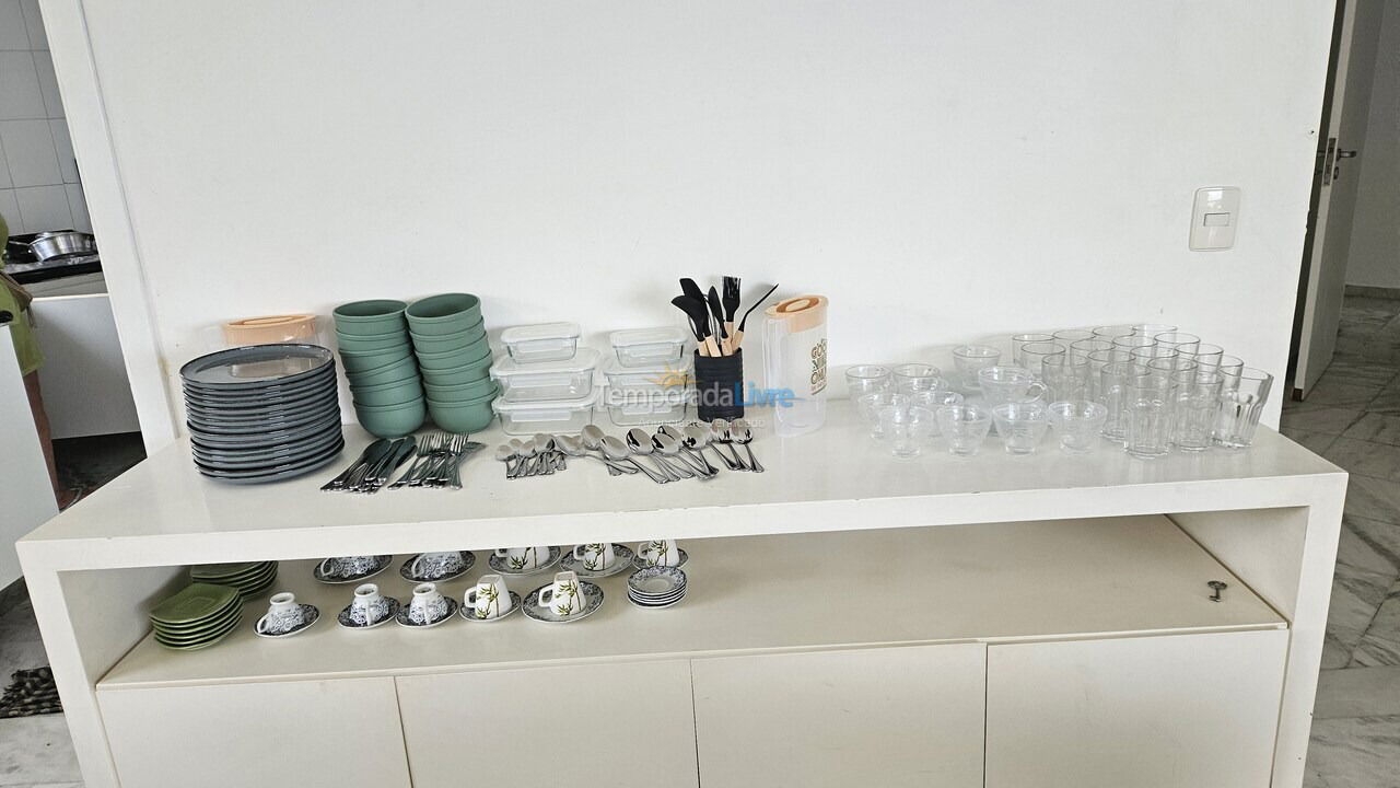 Apartment for vacation rental in Guarujá (Praia do Pernambuco)