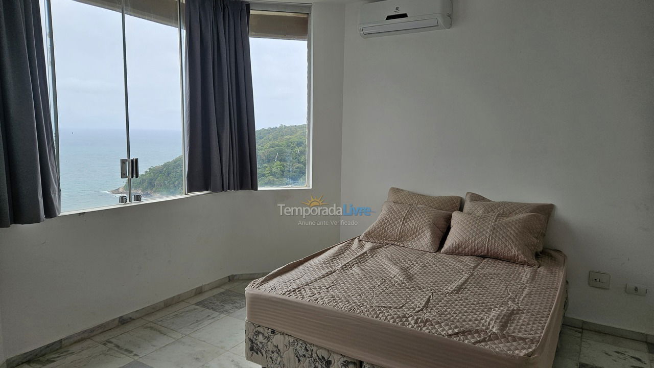 Apartment for vacation rental in Guarujá (Praia do Pernambuco)
