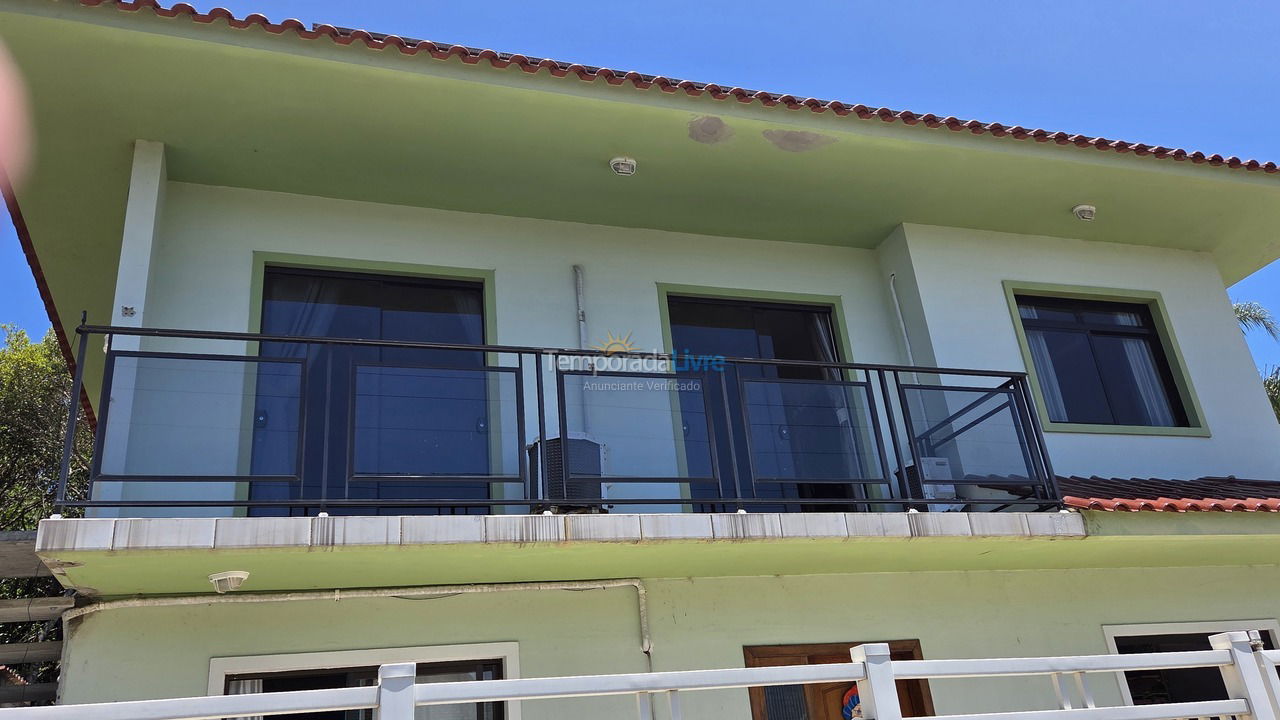 Casa para aluguel de temporada em Florianópolis (Praia da Armação)