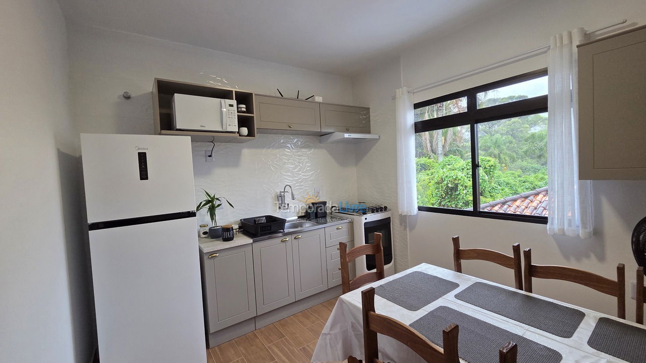 Casa para aluguel de temporada em Florianópolis (Praia da Armação)