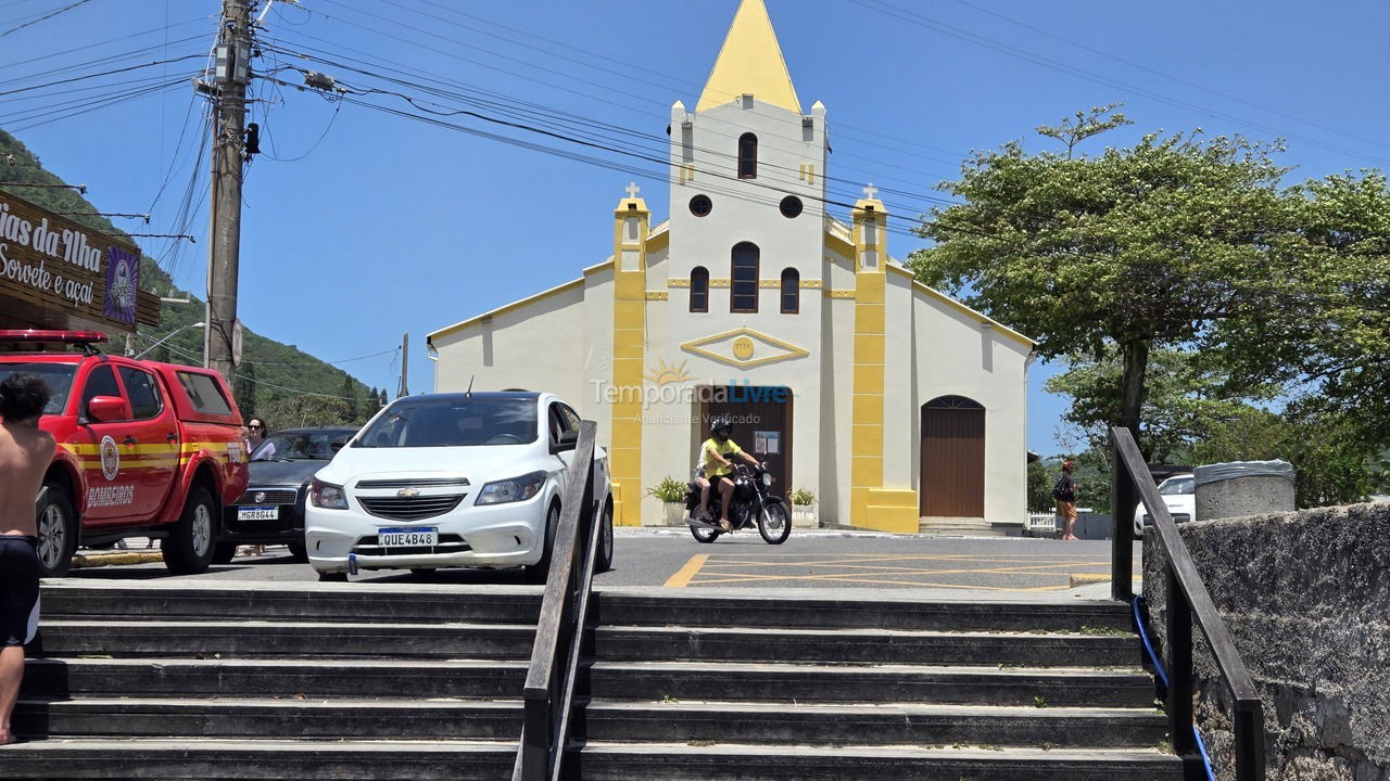 Casa para aluguel de temporada em Florianópolis (Praia da Armação)