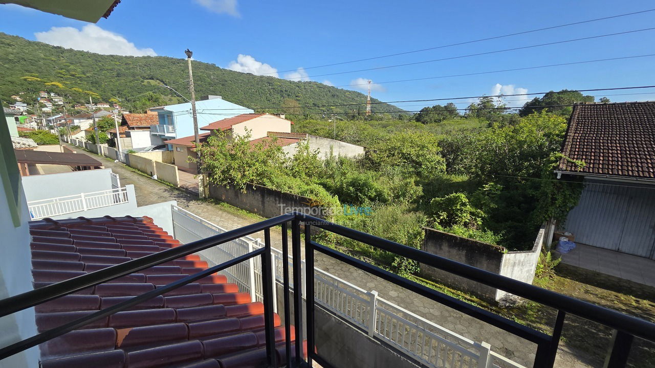 Casa para aluguel de temporada em Florianópolis (Praia da Armação)