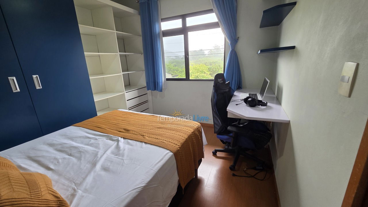 Casa para aluguel de temporada em Florianópolis (Praia da Armação)