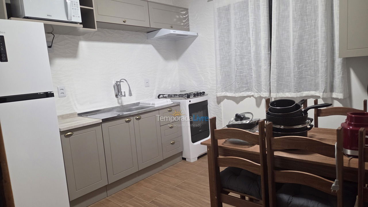 Casa para aluguel de temporada em Florianópolis (Praia da Armação)