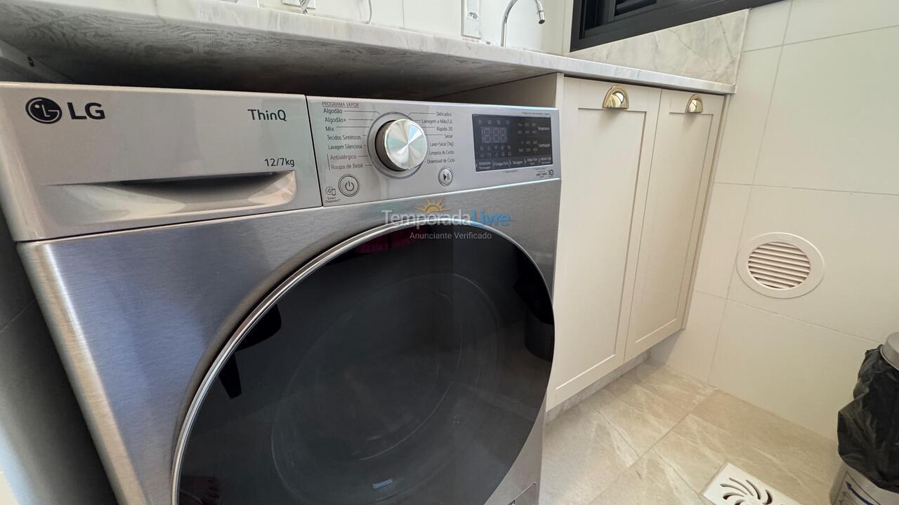 Apartamento para aluguel de temporada em Bombinhas (Canto Grande)