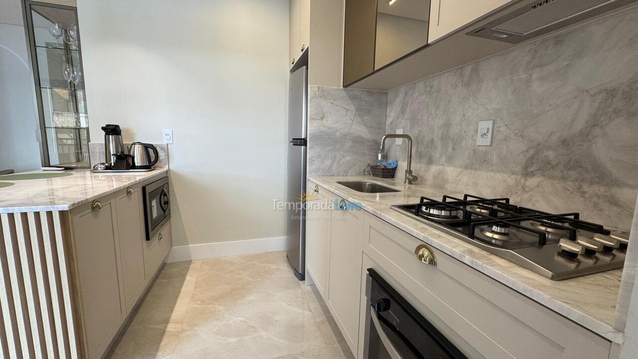 Apartamento para aluguel de temporada em Bombinhas (Canto Grande)