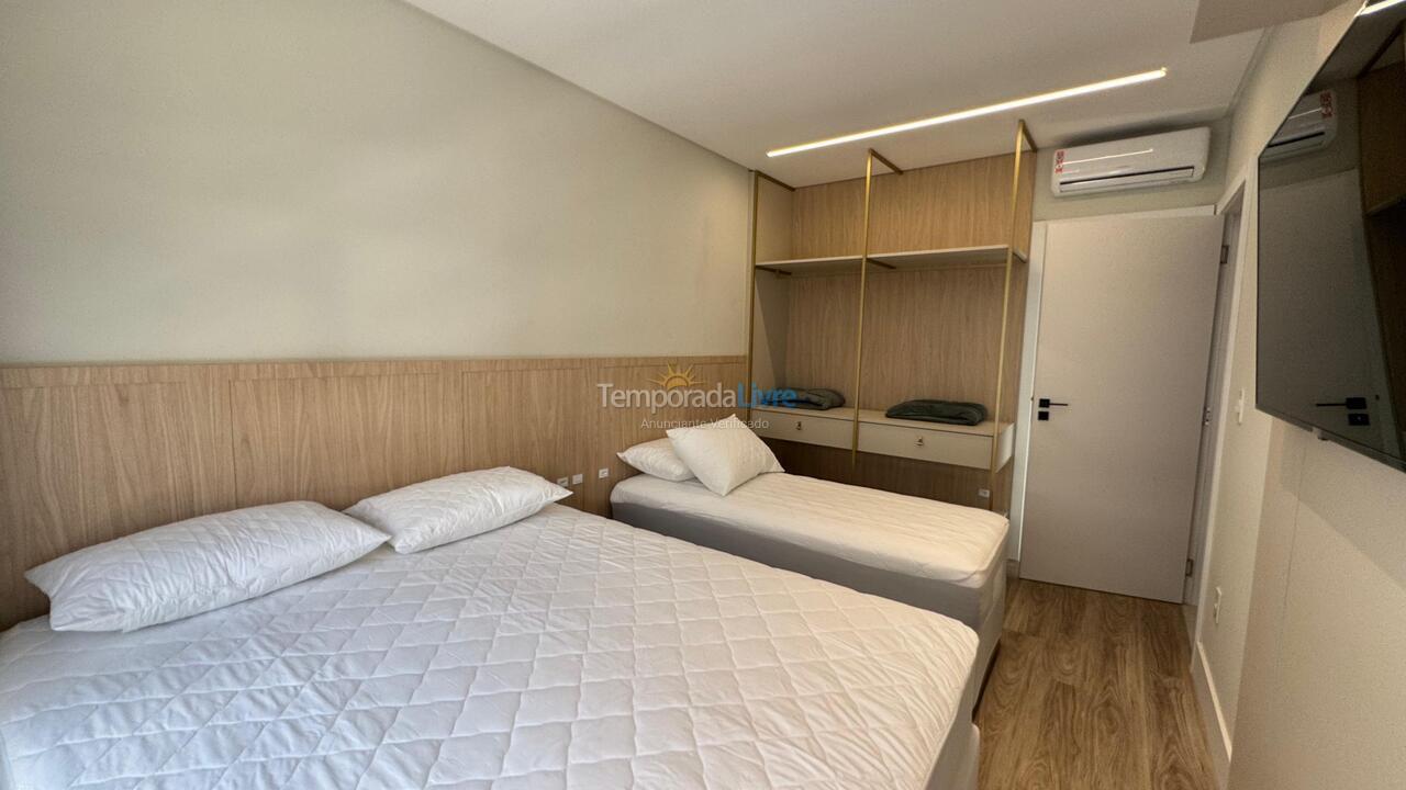 Apartamento para aluguel de temporada em Bombinhas (Canto Grande)