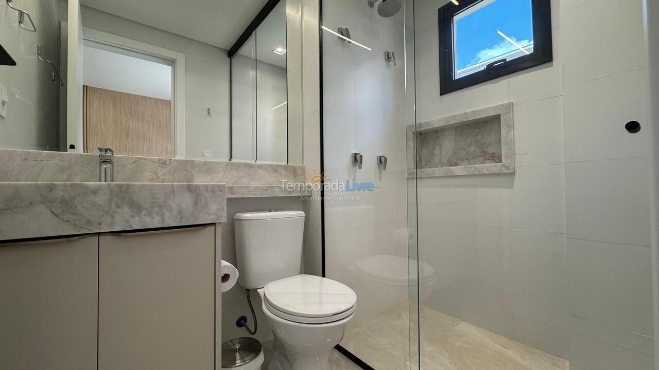 Apartamento para aluguel de temporada em Bombinhas (Canto Grande)