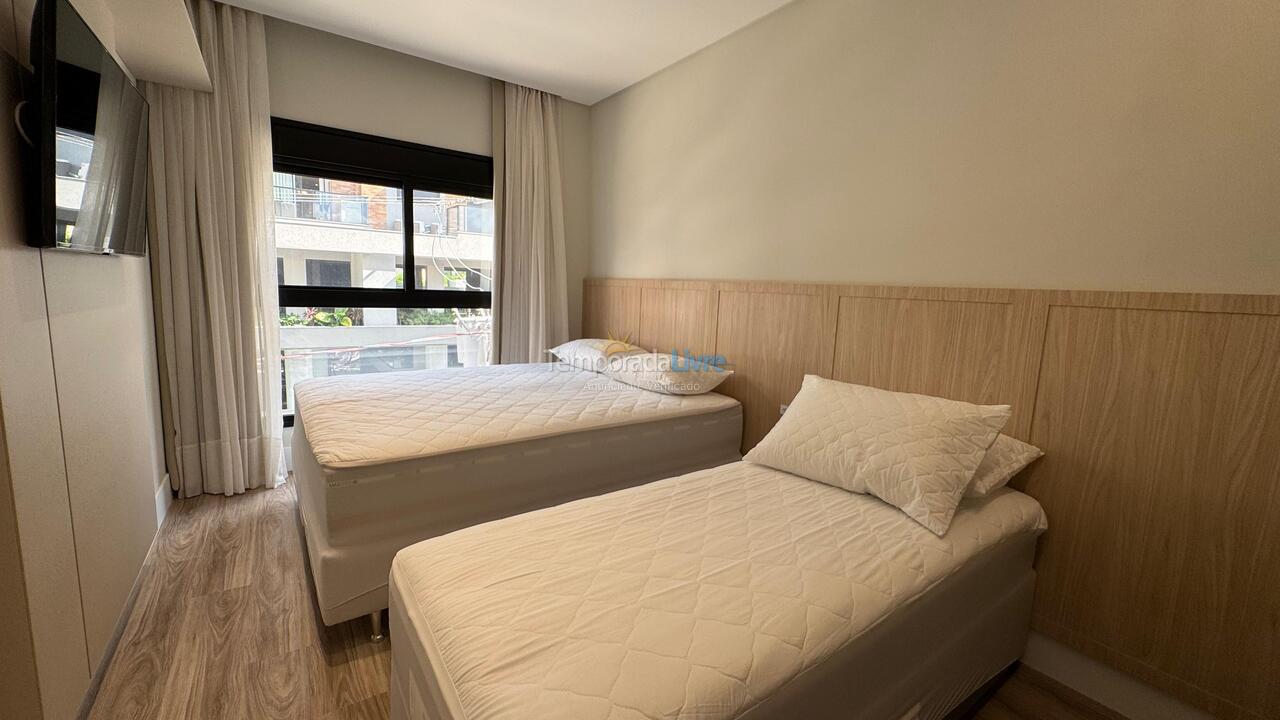 Apartamento para aluguel de temporada em Bombinhas (Canto Grande)