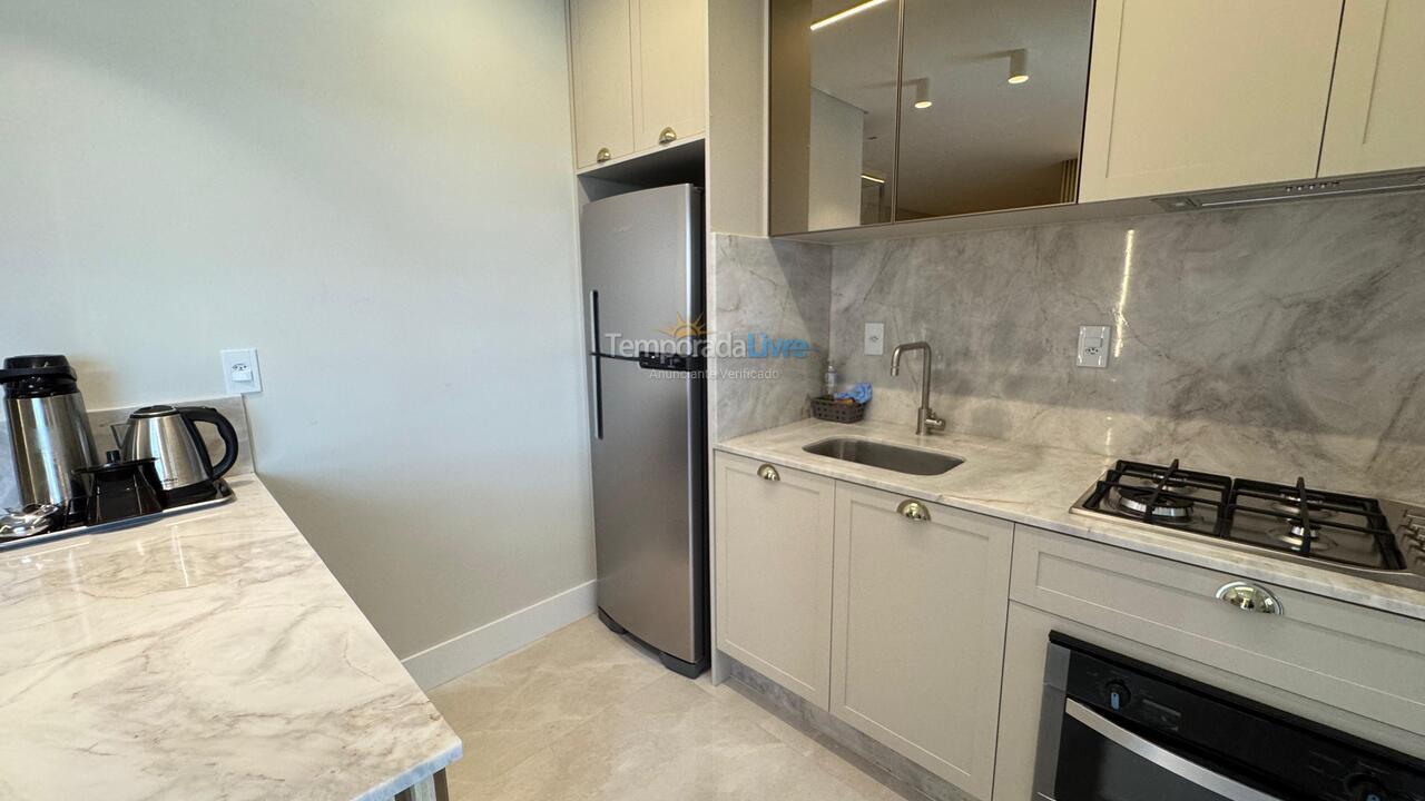 Apartamento para aluguel de temporada em Bombinhas (Canto Grande)