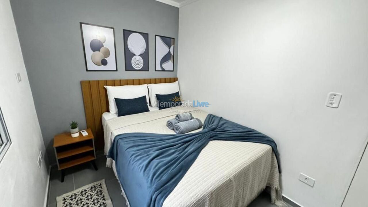 Apartamento para aluguel de temporada em Santos (Aparecida)