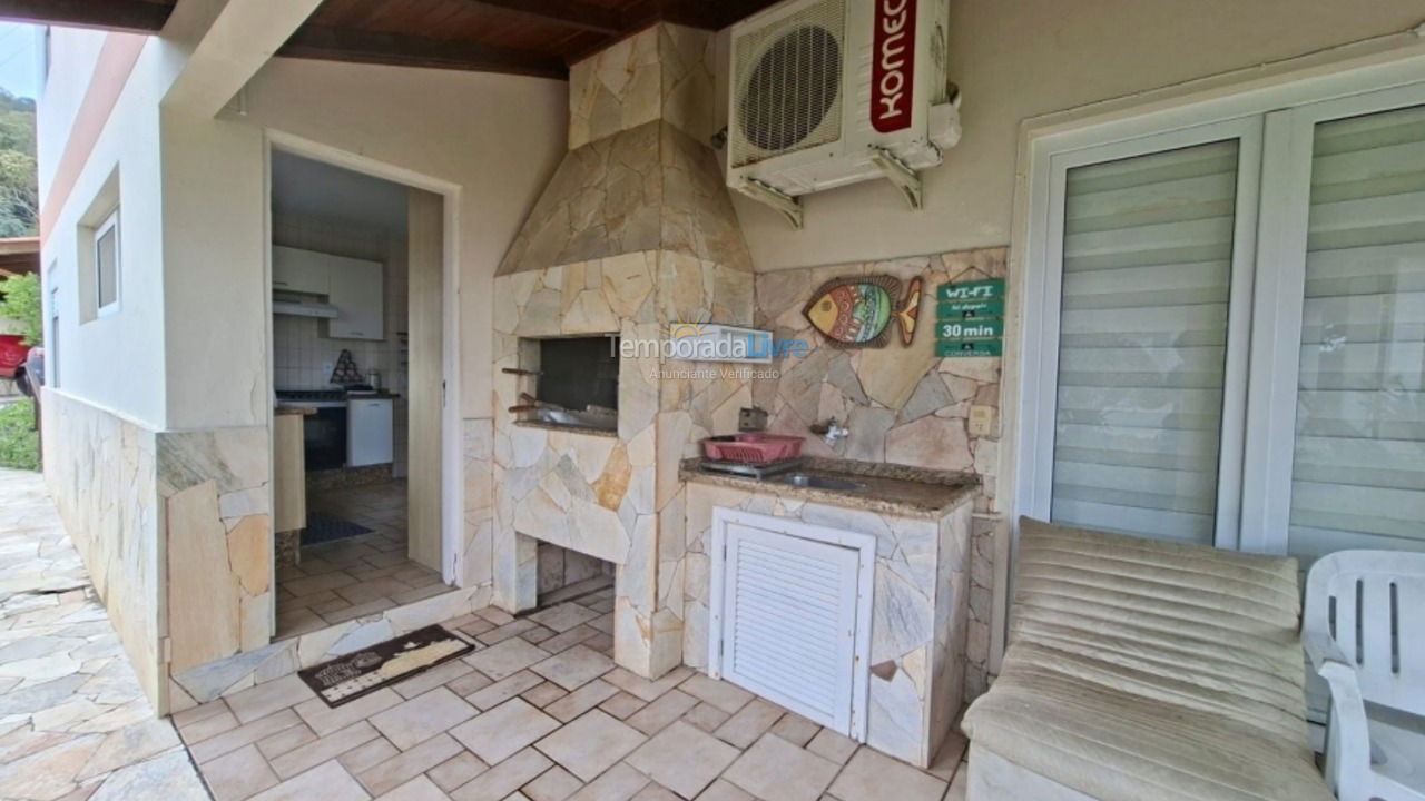 Casa para aluguel de temporada em Florianopolis (Canasjurê)