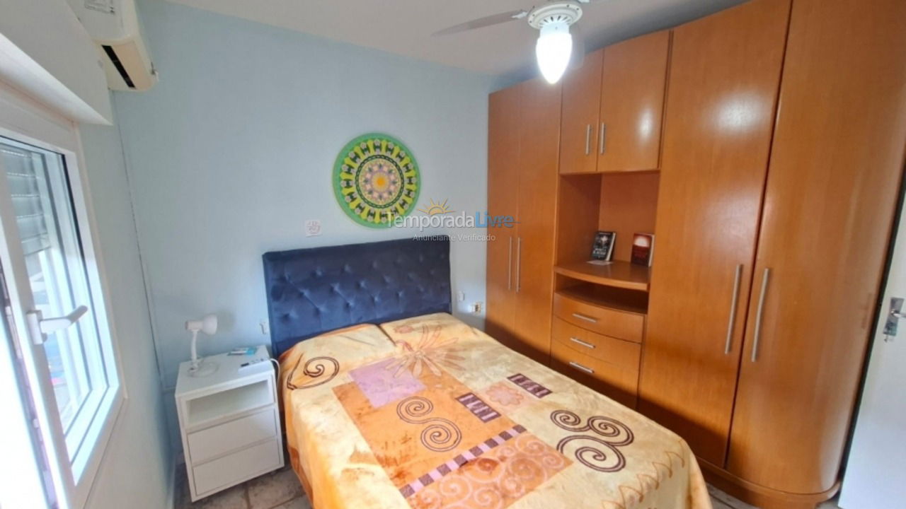 Casa para aluguel de temporada em Florianopolis (Canasjurê)