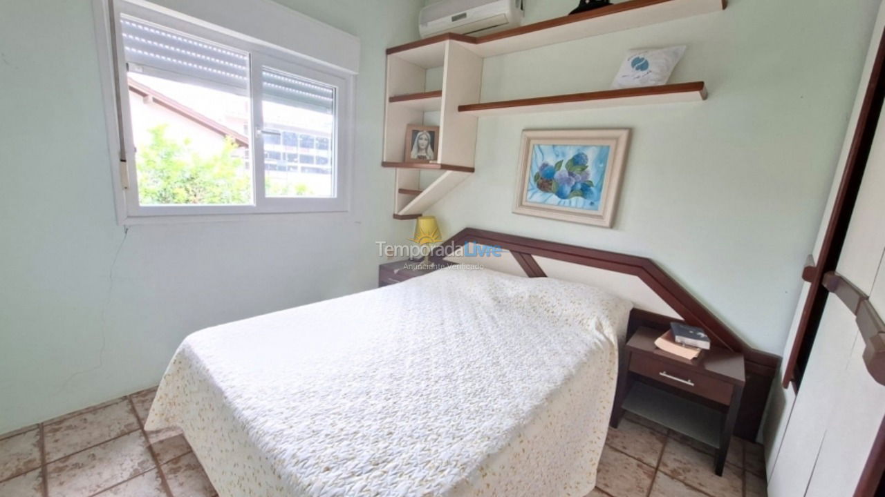 Casa para aluguel de temporada em Florianopolis (Canasjurê)