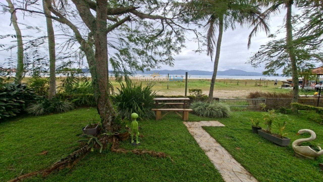 Casa para aluguel de temporada em Florianopolis (Canasjurê)