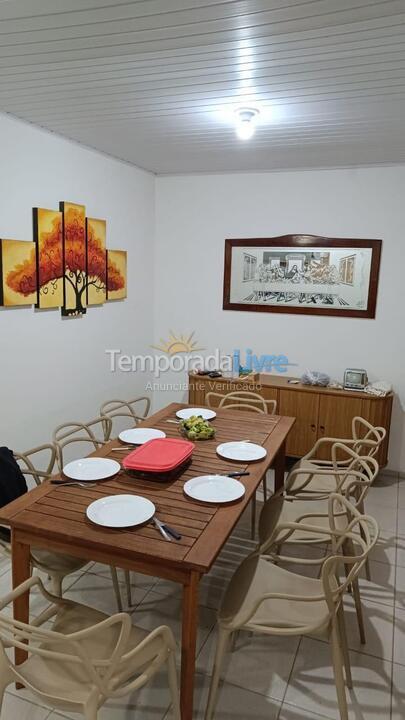 Casa para aluguel de temporada em Bombinhas (Praia de Zimbros)