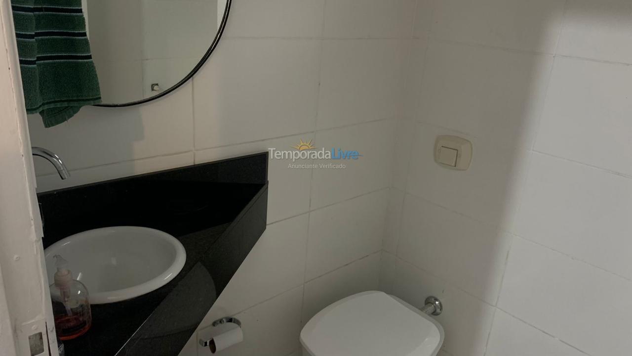 Casa para aluguel de temporada em Bombinhas (Praia de Zimbros)