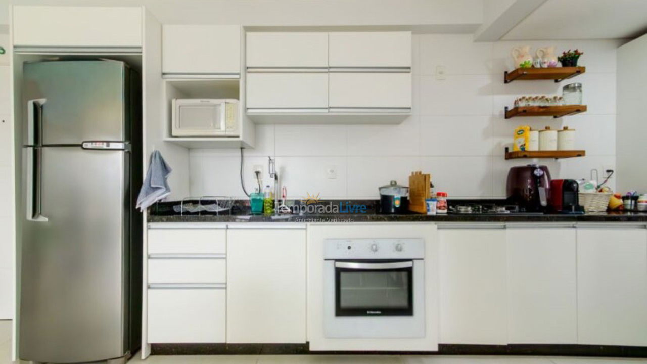 Apartamento para aluguel de temporada em Florianópolis (Jurere Tradicional)