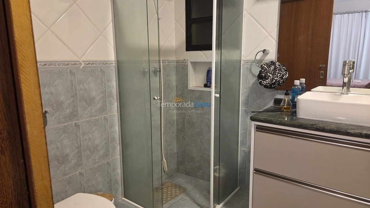 Casa para aluguel de temporada em Florianópolis (Praia da Armação)