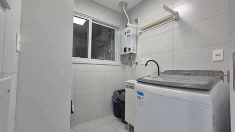 JURERÊ, 3 SUÍTES, A 200 METROS DA PRAIA